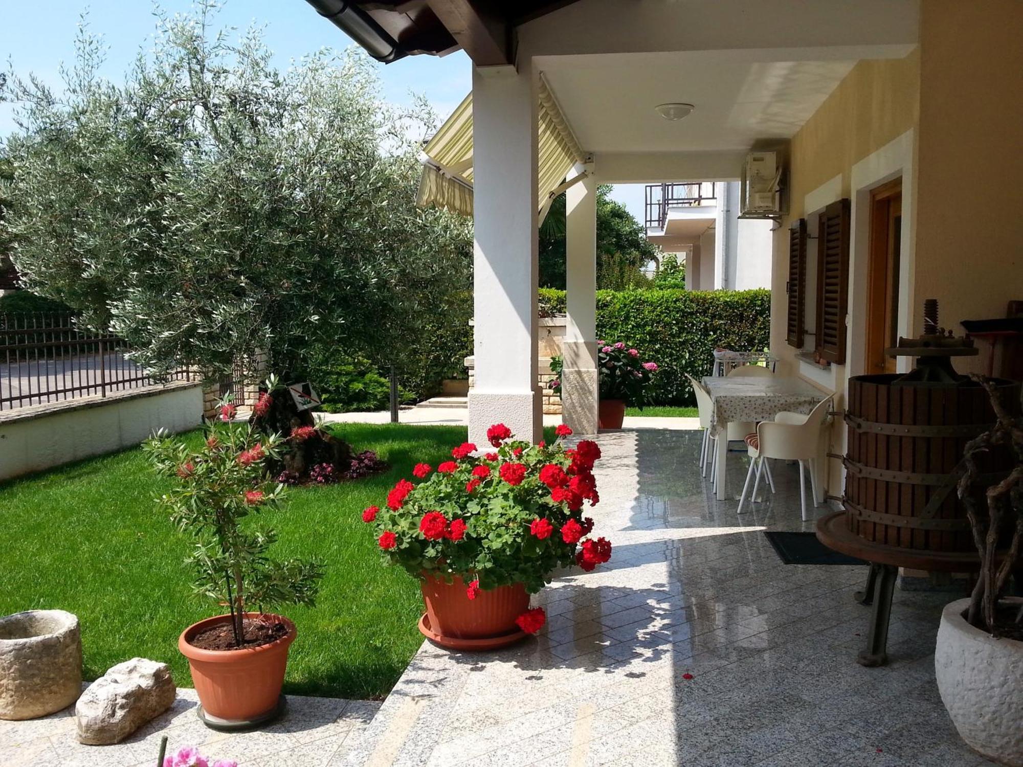 Ulika Rooms & Apartments Пореч Екстериор снимка